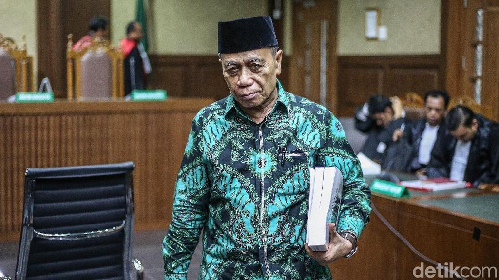 Amin Santono Dituntut 10 Tahun Penjara Amin Santono Dituntut 10 Tahun Penjara