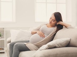 Alami Heartburn Saat Hamil, Tanda Bayi Miliki Rambut Tebal?