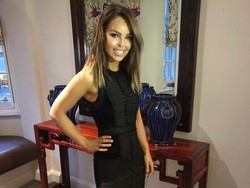 Dramatis, Foto 10 Years Challenge Wanita yang Wajahnya Disiram Air Keras