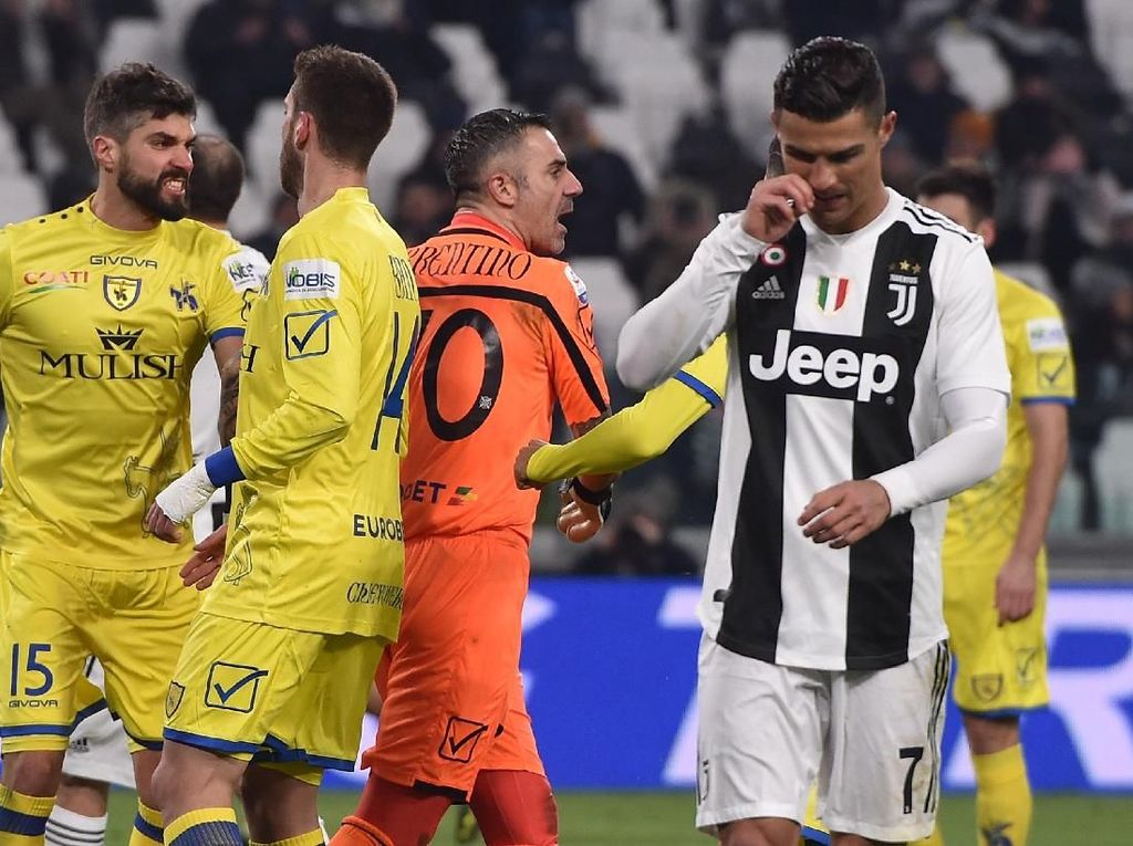 Ronaldo Samai Messi ... soal Penalti Gagal Ronaldo Samai Messi ... soal Penalti Gagal