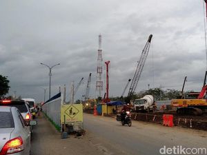 Underpass Dibangun, Lalin di Simpang Empat Karanglo Mulai Dialihkan Underpass Dibangun, Lalin di Simpang Empat Karanglo Mulai Dialihkan