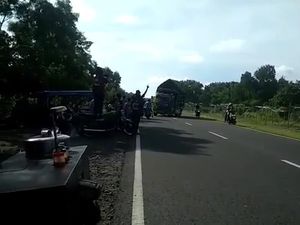 Truk Goyang, Hati-hati Truk Lebih Sulit Dikendalikan