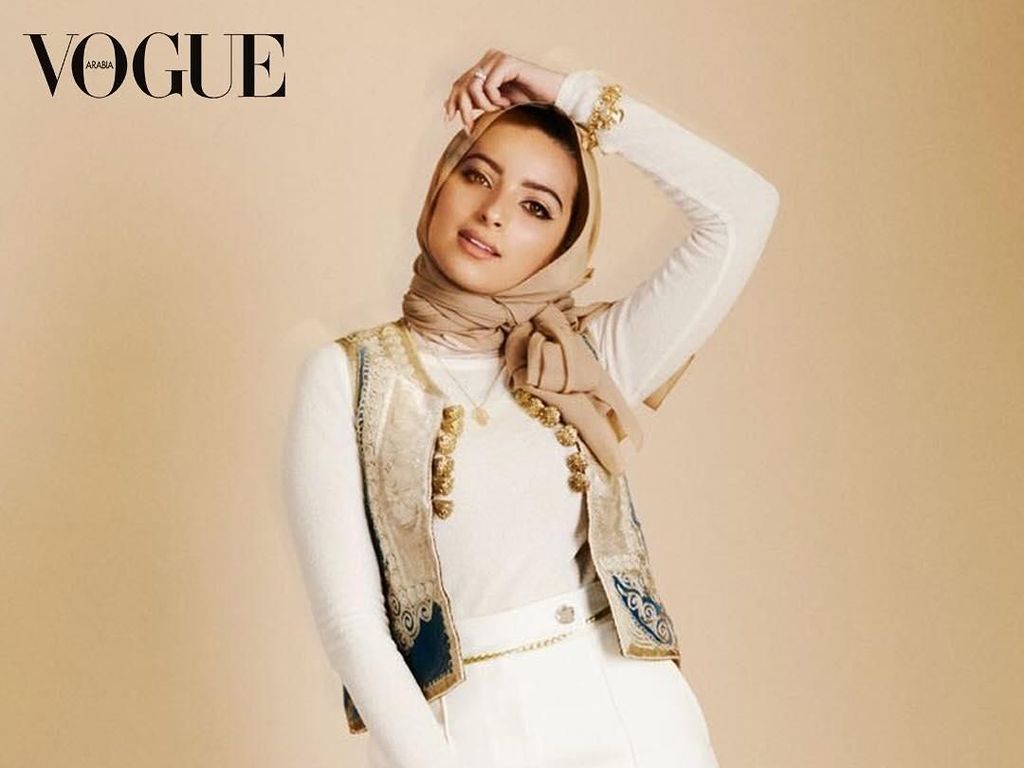 Tampilkan Jurnalis Berhijab Ini, Vogue Malah Keliru dengan Artis Pakistan Tampilkan Jurnalis Berhijab Ini, Vogue Malah Keliru dengan Artis Pakistan