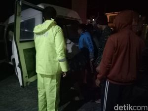 Warga Banjarnegara Tewas Tertimpa Baliho Caleg