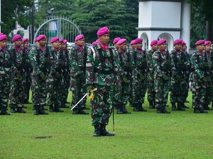 TNI Netral di Pemilu, Prajurit Marinir Diingatkan Tak Pose Jari Khas Paslon