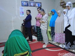 Sodikin sempat tenar dan muncul di banyak acara televisi karena kemiripannya dengan Ronaldinho. (Foto: Wisma Putra)