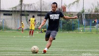 Seiring berjalannya waktu, tidak menutup kemungkinan juga Atep menjadi seorang komentator seperti beberapa eks pemain.