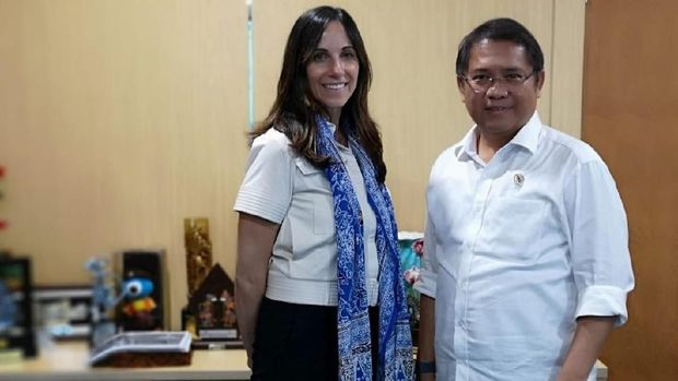 VP Public Policy and Communications WhatsApp Victoria Grand dan Menkominfo Rudiantara