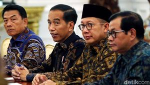 Jokowi Terima Ormas LPOI di Istana