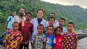 Hati Adem Melihat Sri Mulyani Bercengkerama dengan Anak-anak