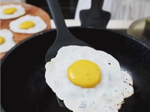 Mengapa Telur Ceplok Disebut Mata Sapi? Ini Asal Usulnya!