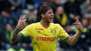 Kylian Mbappe dan Para Pesepakbola yang Menyumbang Pencarian Emiliano Sala