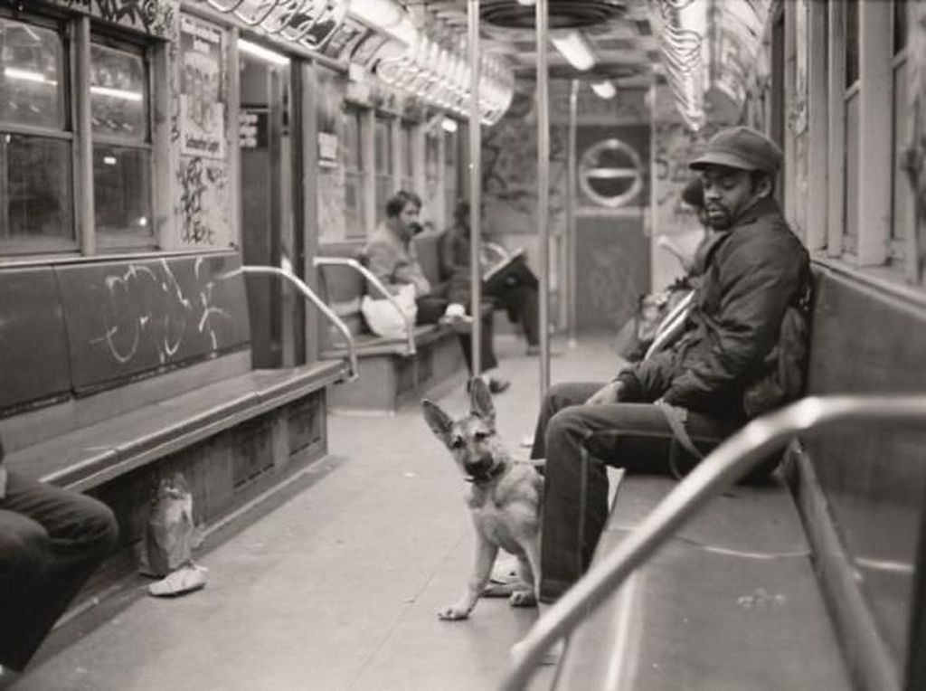 Penampakan Kereta Bawah Tanah New York Era 80-an Penampakan Kereta Bawah Tanah New York Era 80-an