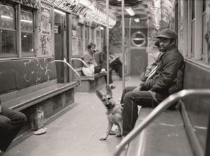 Penampakan Kereta Bawah Tanah New York Era 80-an Penampakan Kereta Bawah Tanah New York Era 80-an