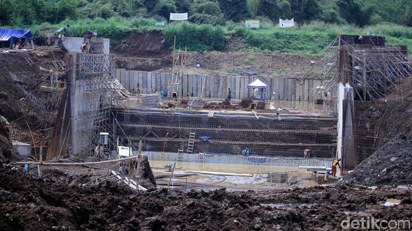 Penampakan Terkini Pembangunan Floodway Cisangkuy