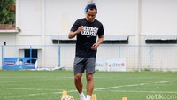 Pemain berjuluk Lord Atep tertarik meneruskan karier di sepak bola sebagai seorang pelatih. 