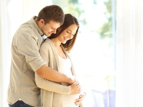 Catat, Waktu Terbaik Mengajak Bicara Bayi dalam Kandungan