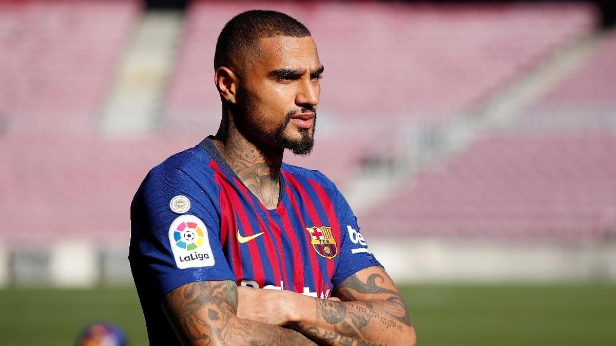 Barcelona meminjam Kevin-Prince Boateng dari Sassuolo sampai akhir musim (Foto: Albert Gea/Reuters)