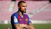 Barcelona kembali bikin kejutan di musim dingin. Dia meminjam Kevin-Prince Boateng dari Sassuolo. (Foto: Albert Gea/Reuters)