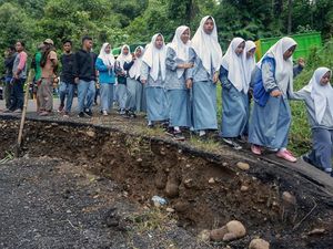 Jalan Amblas, Lalin Pekalongan-Banjarnegara Terputus