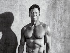 Potret Pria 61 Tahun Punya Perut Sixpack, Bikin yang Masih Muda Jadi Iri