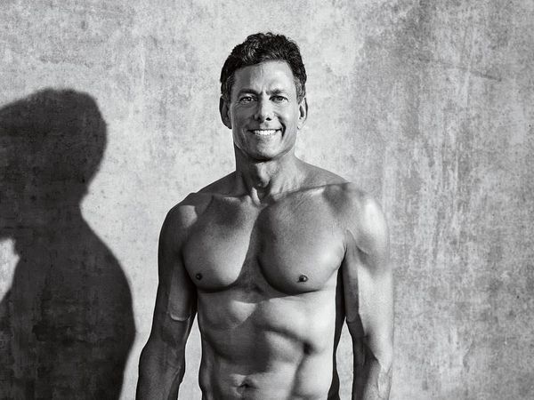 Potret Pria 61 Tahun Punya Perut Sixpack, Bikin yang Masih Muda Jadi Iri