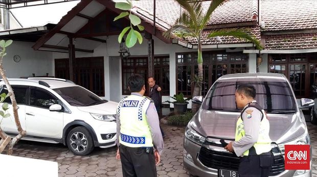 Jokowi Minta Polisi Usut Tuntas Mafia Bola