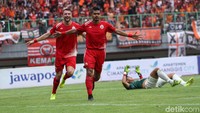 Gol Persija lainnya diciptakan oleh Bruno Matos, Novri Setiawan, dan  Bambang Pamungkas.