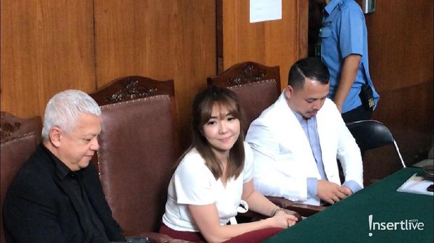 Gisel di sidang cerai