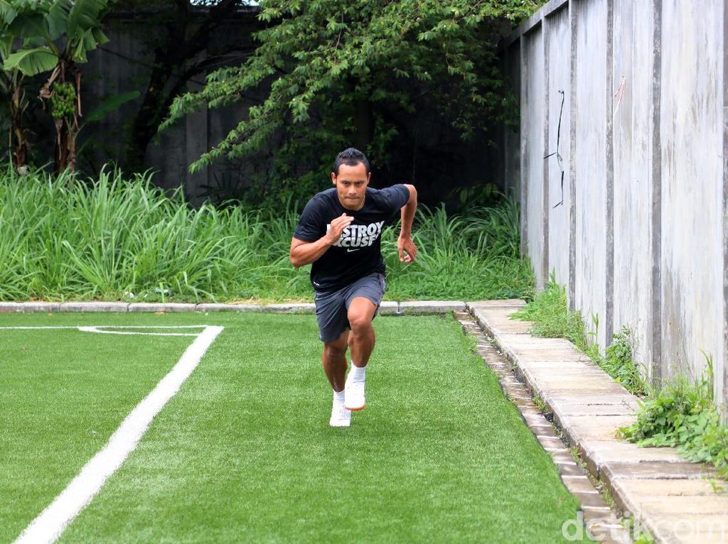 Rivalitas Bobotoh dengan The Jakmania di Mata Atep Rivalitas Bobotoh dengan The Jakmania di Mata Atep