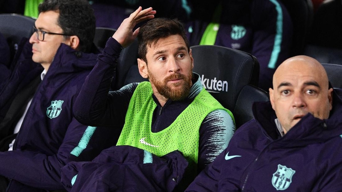 Lionel Messi tak dibawa dalam lawatan Barcelona ke kandang Sevilla di leg pertama perempatfinal Copa del Rey (Foto: David Ramos/Getty Images)