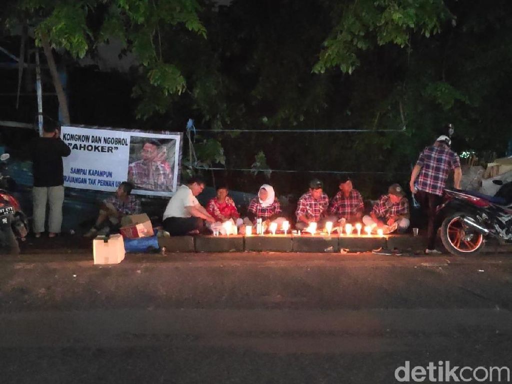 Potret Kesetiaan Ahoker Menanti Ahok Bebas Potret Kesetiaan Ahoker Menanti Ahok Bebas