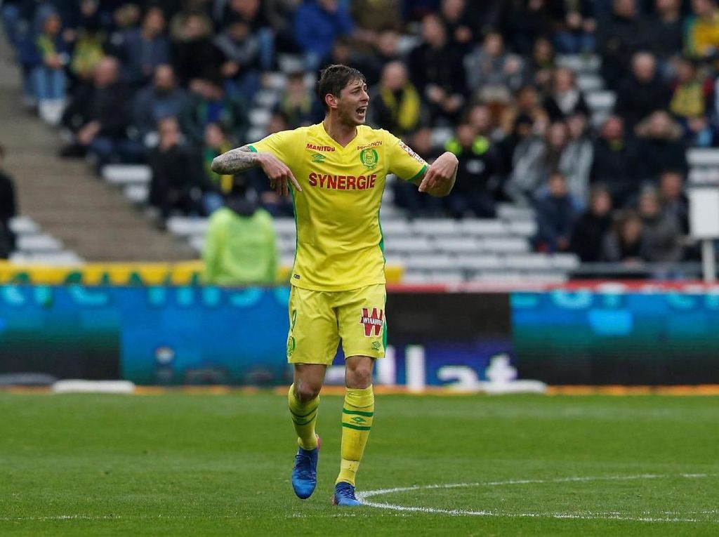 Trauma Usai Emiliano Sala Hilang, Neil Warnock Terpikirkan Pensiun Trauma Usai Emiliano Sala Hilang, Neil Warnock Terpikirkan Pensiun