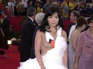 Gaun-gaun Terburuk di Karpet Merah Oscars Sepanjang Masa Gaun-gaun Terburuk di Karpet Merah Oscars Sepanjang Masa