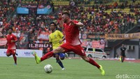 Persija membuka keunggulan lewat Simic pada menit ke-13 hingga berhasil mencetak 5 gol.