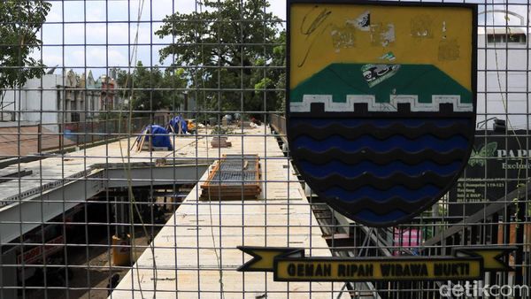 Duh, Pembangunan Skywalk Cihampelas Tahap 2 Ini Molor