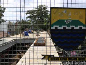 Duh, Pembangunan Skywalk Cihampelas Tahap 2 Ini Molor Duh, Pembangunan Skywalk Cihampelas Tahap 2 Ini Molor