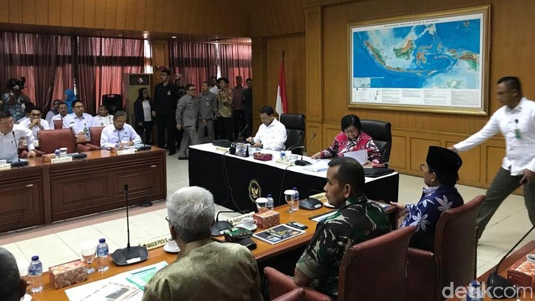 Rakor Karhutla, Wiranto: Malaysia-Singapura Tak Protes Lagi soal Asap