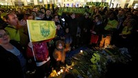 Kebanyakan mereka yang datang adalah fans Nantes, yang sudah melihat Sala bermain untuk Nantes sejak 2015. Sala bergabung dengan Nantes setelah dibeli dari Girondins de Bordeaux. (Foto: Stephane Mahe/Reuters)