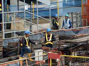 Darurat! 100 Ribu Buruh di Industri Baja RI Terancam PHK Darurat! 100 Ribu Buruh di Industri Baja RI Terancam PHK