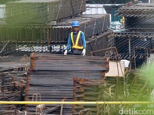 Arahan Jokowi ke Luhut: Tekan Impor Baja dan Petrokimia!