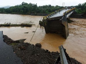 Banjir Sulsel Diyakini karena Penunggu Bendungan Marah, Dukun Beraksi