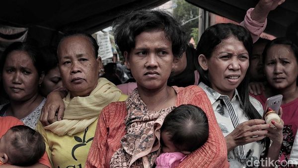 Pilu Pengungsi Korban Kebakaran di Tomang