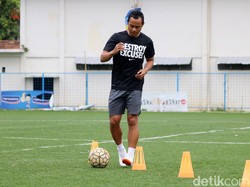 Karier Atep di Persib: Direkrut Baik-baik, Diputus Lewat Telepon