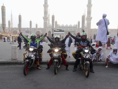 Perjalanan 3 Rider Malaysia Umrah Naik Motor