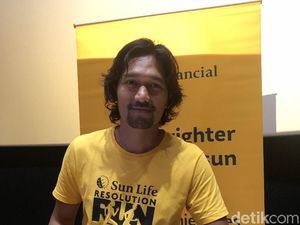Ibnu Jamil Ajak Masyarakat Indonesia Melek Politik Biar Tak Rugi Ibnu Jamil Ajak Masyarakat Indonesia Melek Politik Biar Tak Rugi