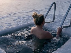 Mungkinkah Hamil di Kolam Renang yang Ada Spermanya?