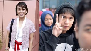Melanie Putria Cerai, Pose Dua Jari Iqbaal Ramadhan