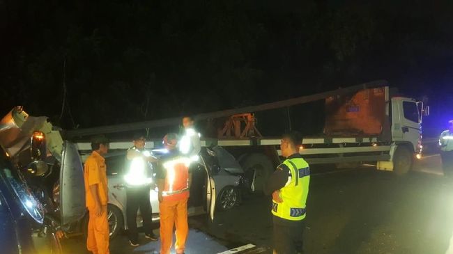 Berita Kecelakaan Truk dan Mobil Sedan di Tol Sedyatmo, Satu Orang Tewas Sabtu 20 April 2024