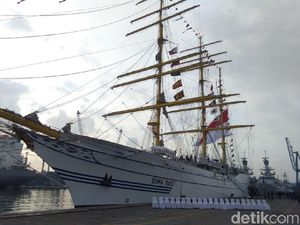 Panglima TNI Ajak Para Tokoh Agama Joy Sailing Naik KRI Bima Suci